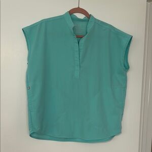 FIGS Women’s Fresh Aqua Rafaela top and Zamora Joggers